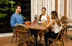 Paga $18: Brunch Internacional
