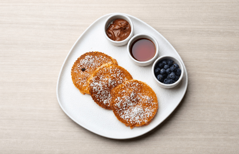 Paga $10.80: Desayuno Clásico o Pancakes