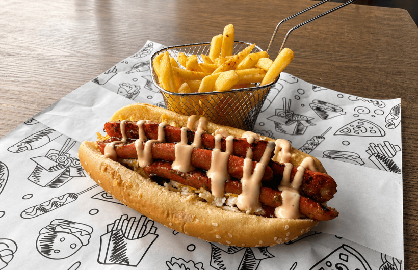 Paga $10: Hot Dogs o Maicitos